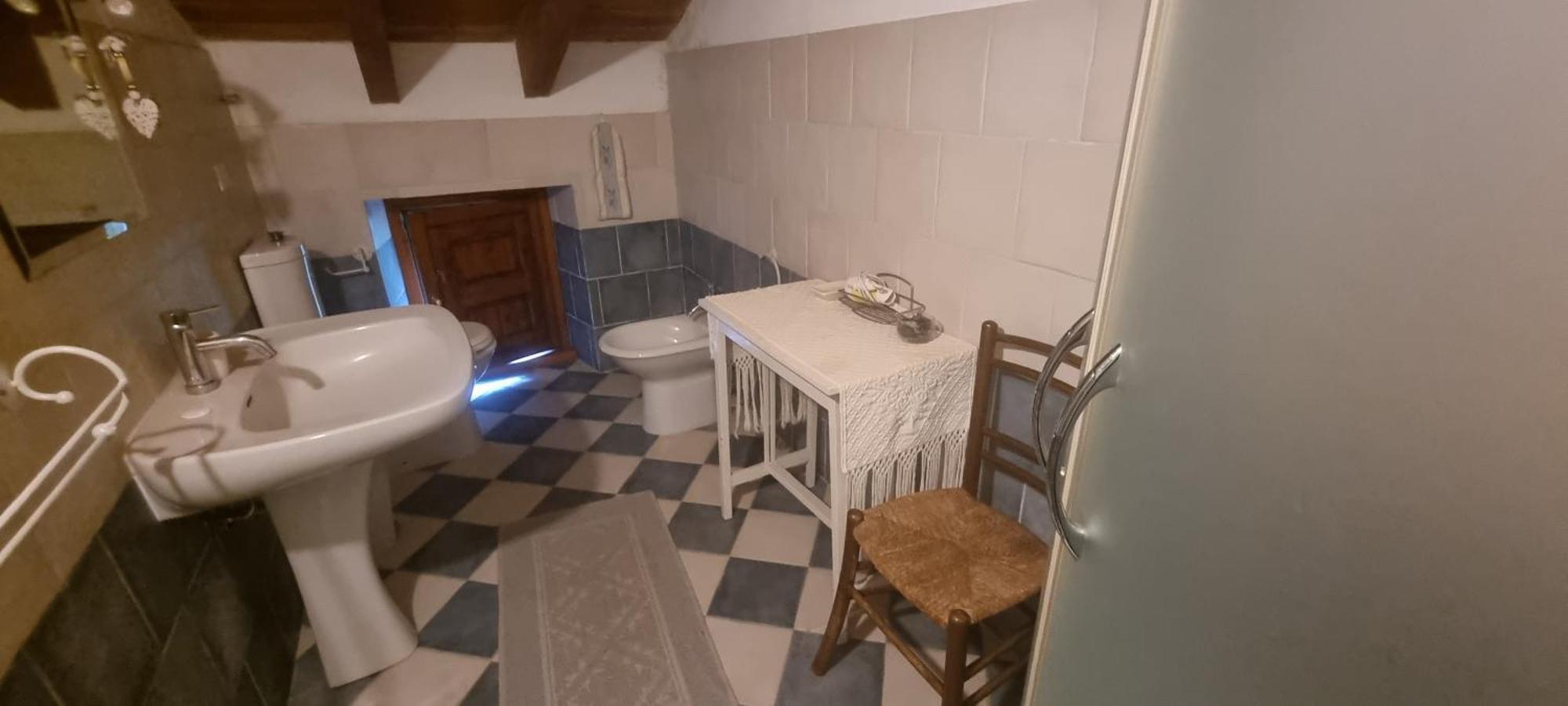 B&B Di Luisa Ledda Ales Экстерьер фото